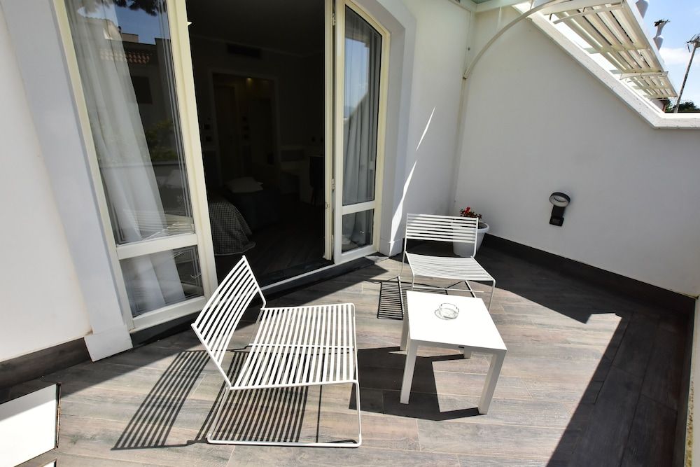 Palazzo Rosenthal Vesuview Standard Double or Twin Room 3