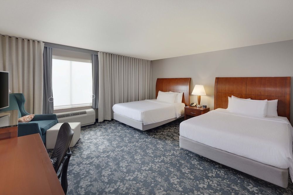 undefined Hilton Garden Inn Austin North 9