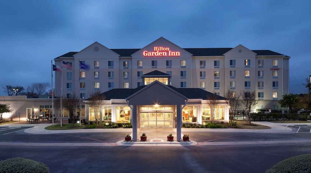 undefined Hilton Garden Inn Austin North 4