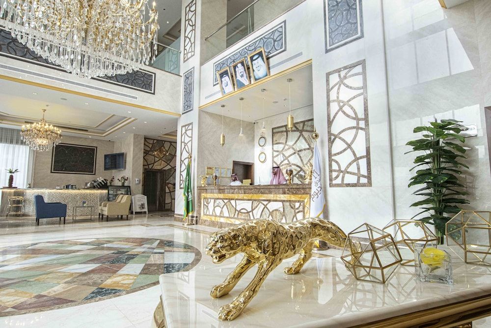 undefined Iridium 70 Hotel