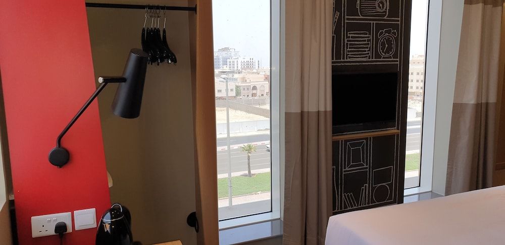 ibis Jeddah Malik Road Standard Room, 2 Twin Beds 10