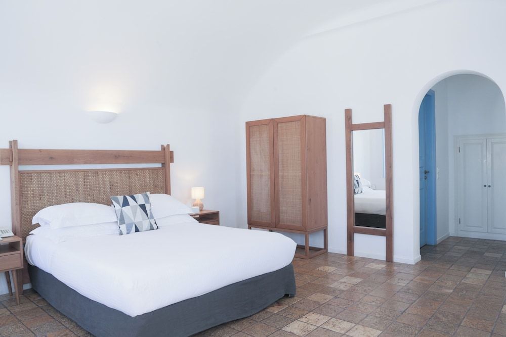 undefined Pantelia Suites 9