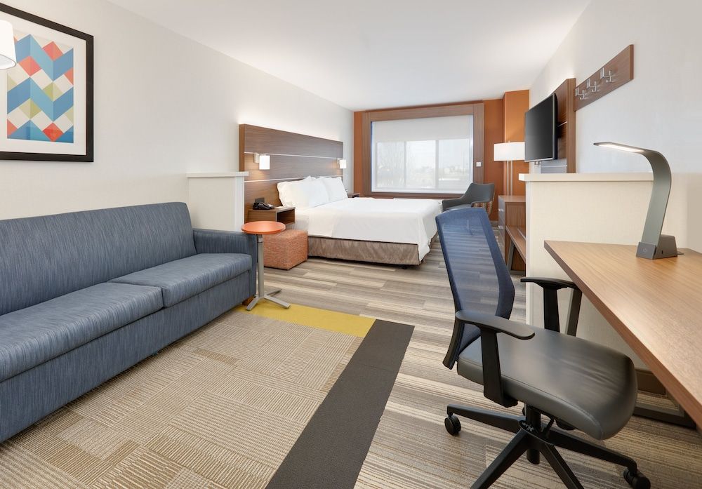 Suite, 1 King Bed with Sofa bed, Accessible (Communications)