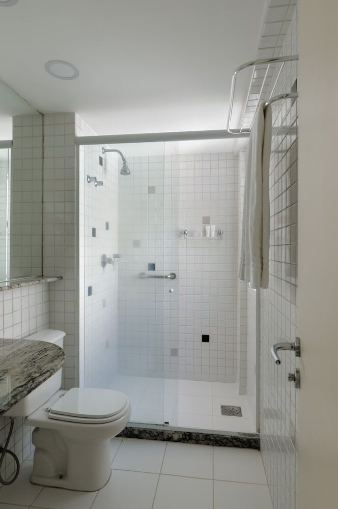 Promenade Palladium Leblon QUARTO LUXO CASAL VISTA INTERNA 8