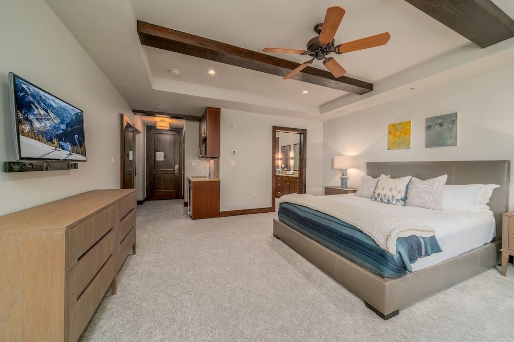 Deluxe Studio, 1 King Bed