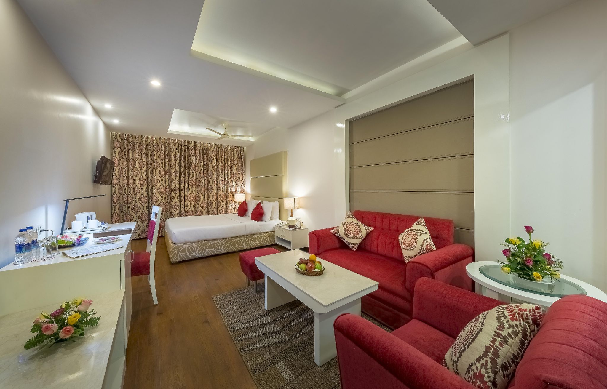 Club Royal Room (With Bathtub)