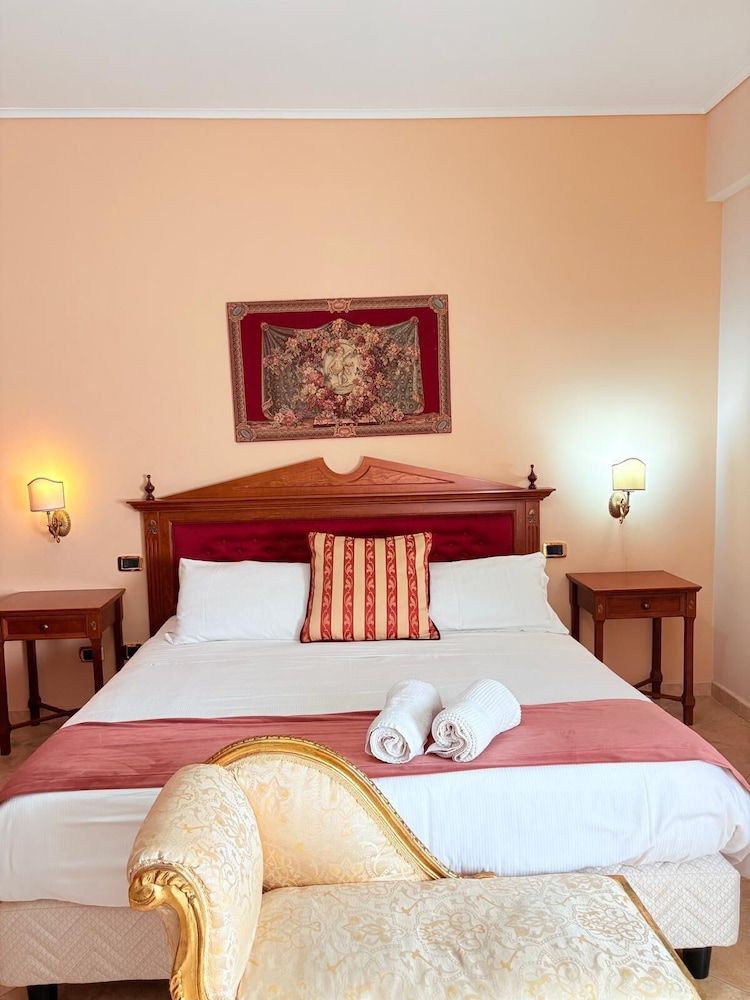 Hotel D'Angelo Palace Superior Double or Twin Room 4