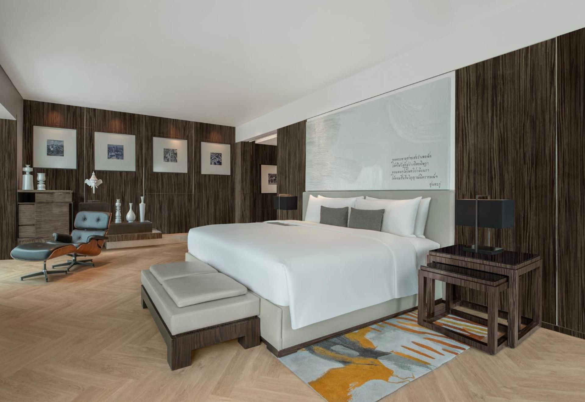 Presidential Corner Suite with MahaNakhon View