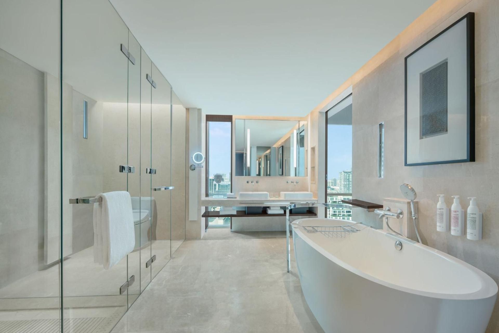 Presidential Corner Suite with MahaNakhon View