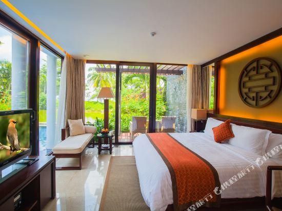 Ocean Front Pool Villa