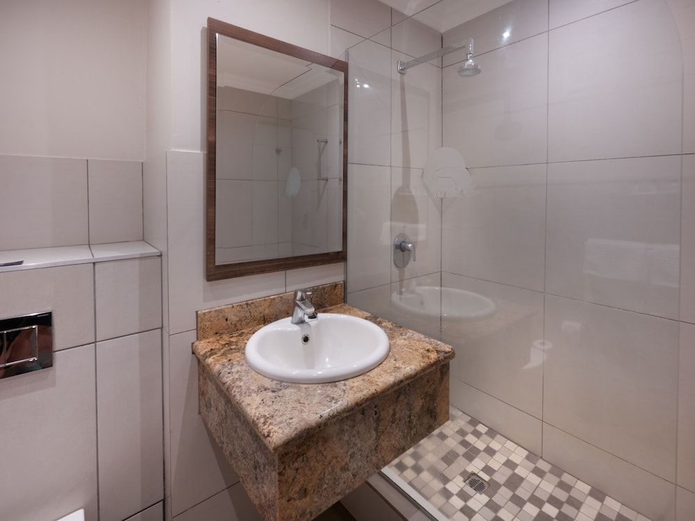 ANEW Hotel Hluhluwe Standard Room, 2 Queen Beds (Family) 9