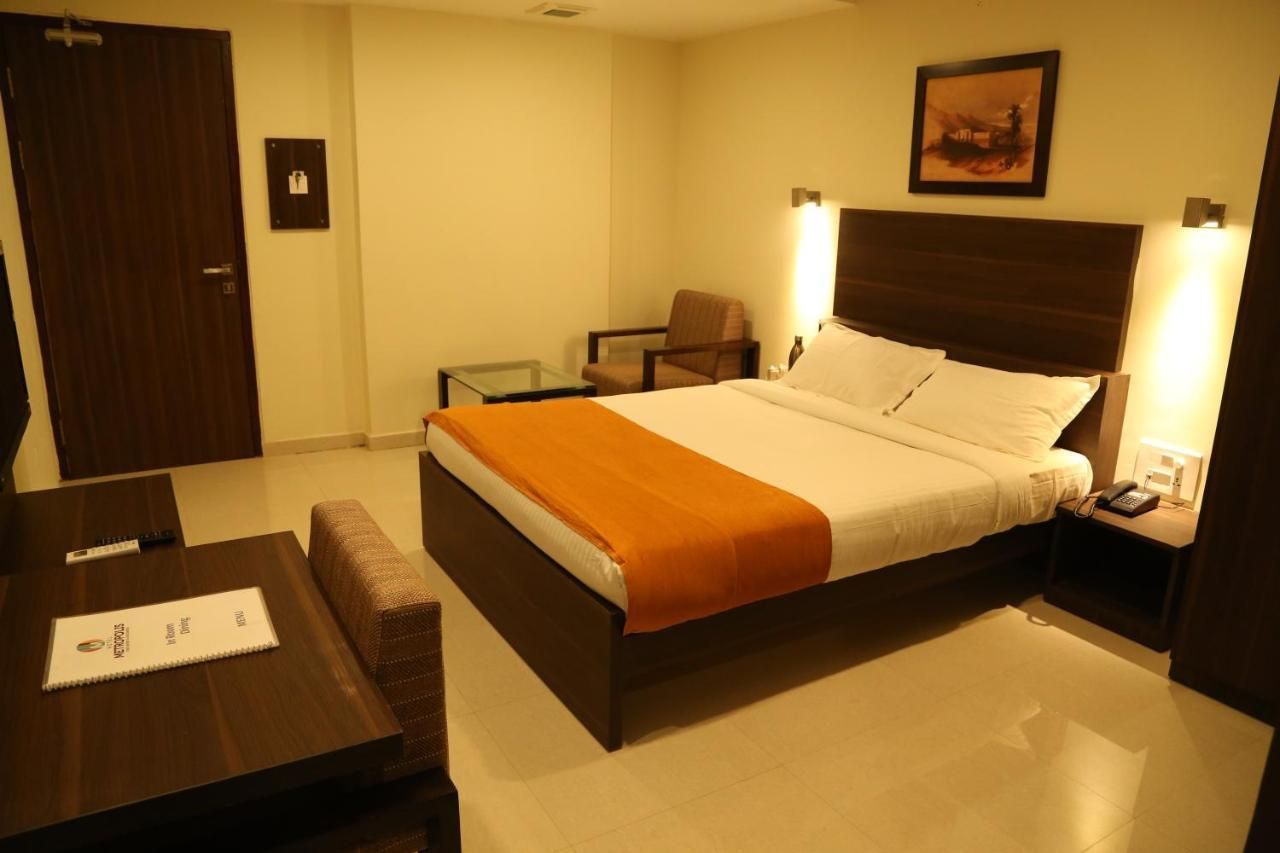 undefined Hotel Metropolis 5