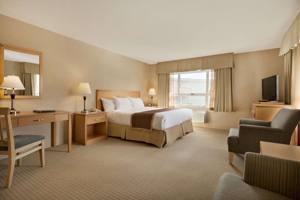 Room, 1 King Bed, Non Smoking