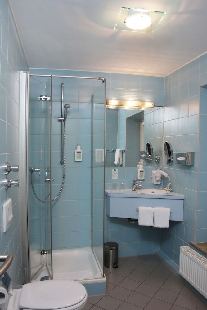 Helvetia Hotel Munich City Center Superior Double Room 6