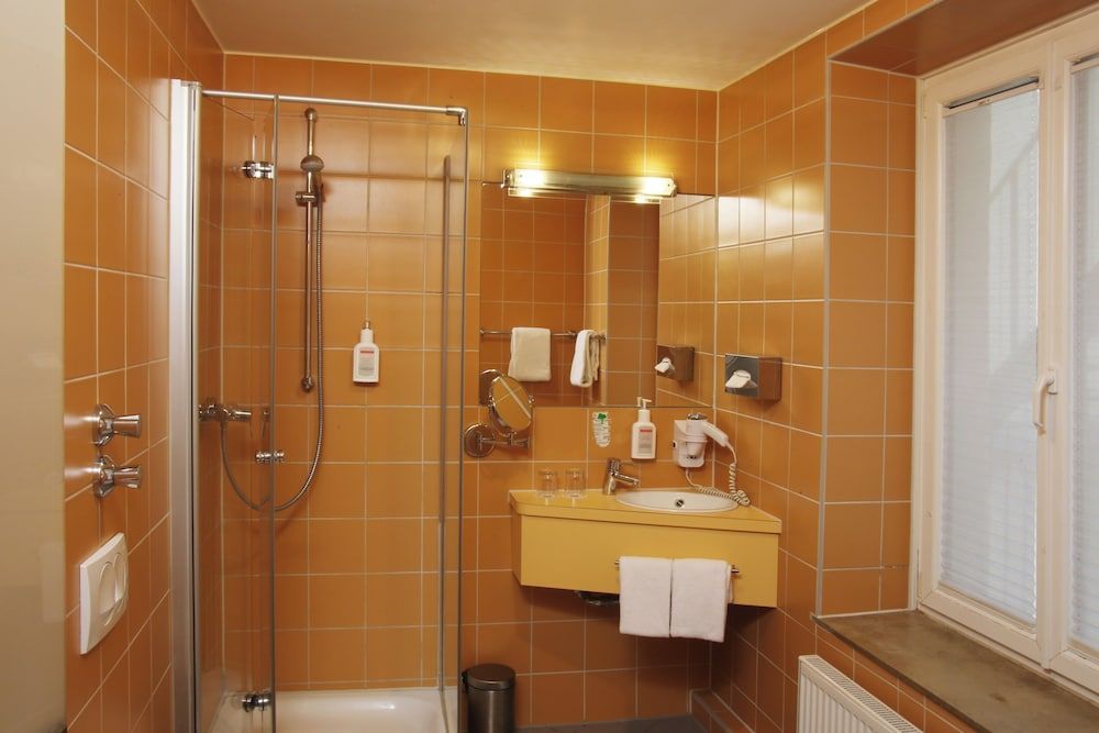 Helvetia Hotel Munich City Center Superior Double Room 5