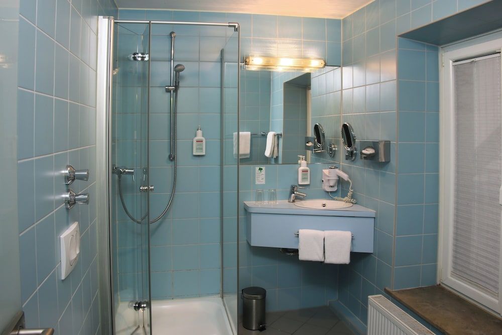 Helvetia Hotel Munich City Center Superior Double Room 4