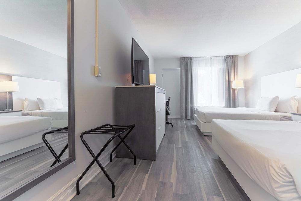 Hotel Universel Standard Room, 2 Queen Beds 5