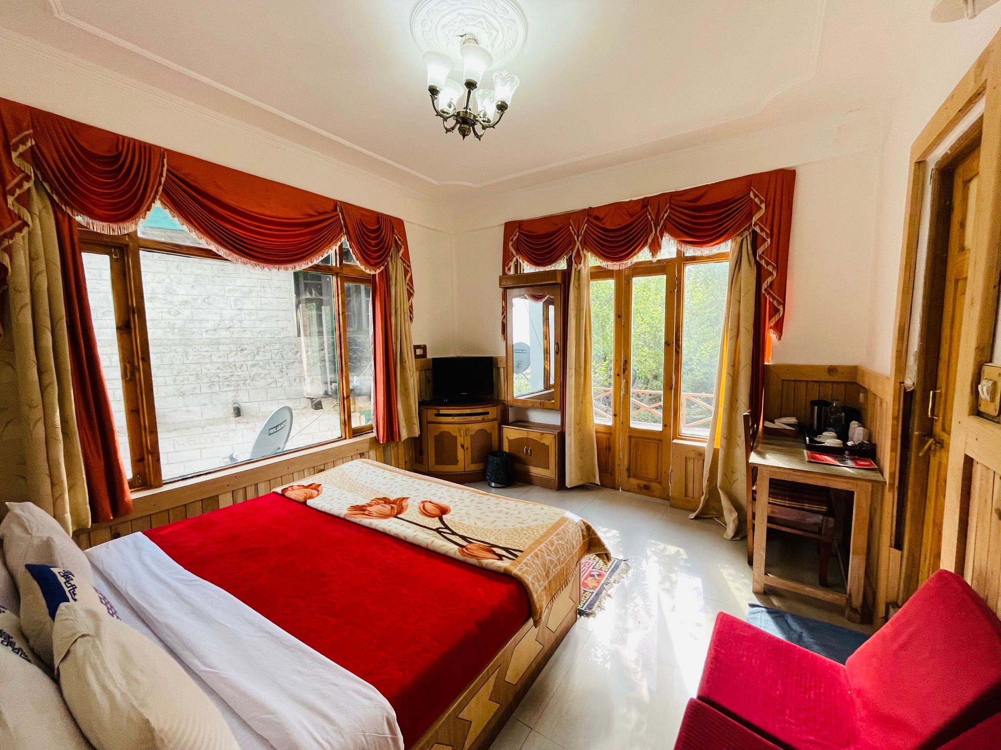 The Grand Shamba-La Kalpa Deluxe Apple Garden View Open Balcony 3