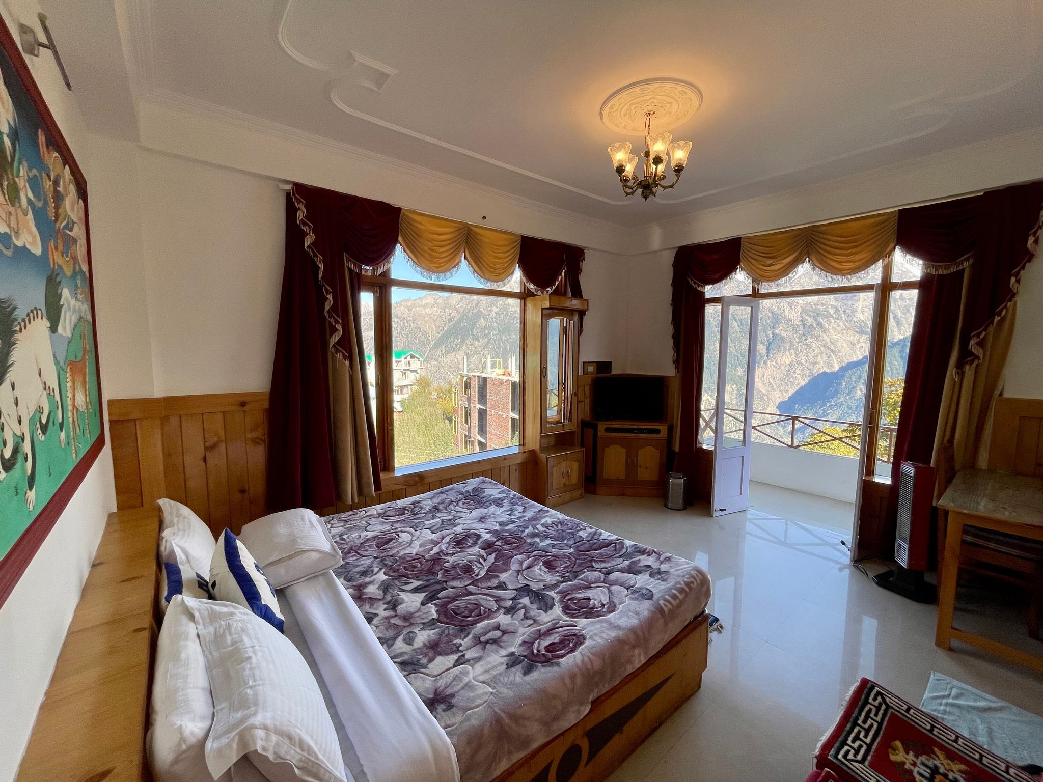 Luxury Kinnaur Kailash View Open Balcony
