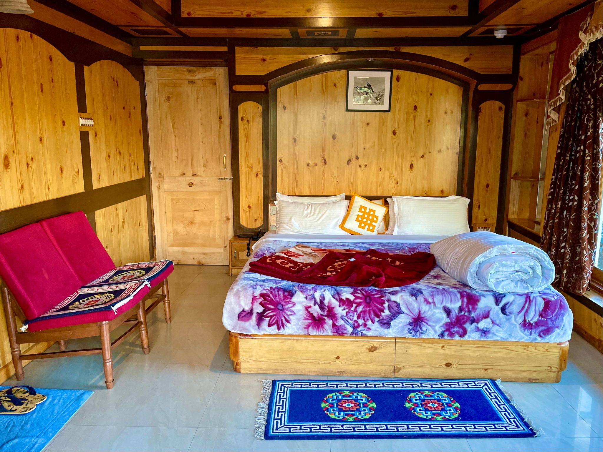 Luxury Kinnaur Kailash View Open Balcony