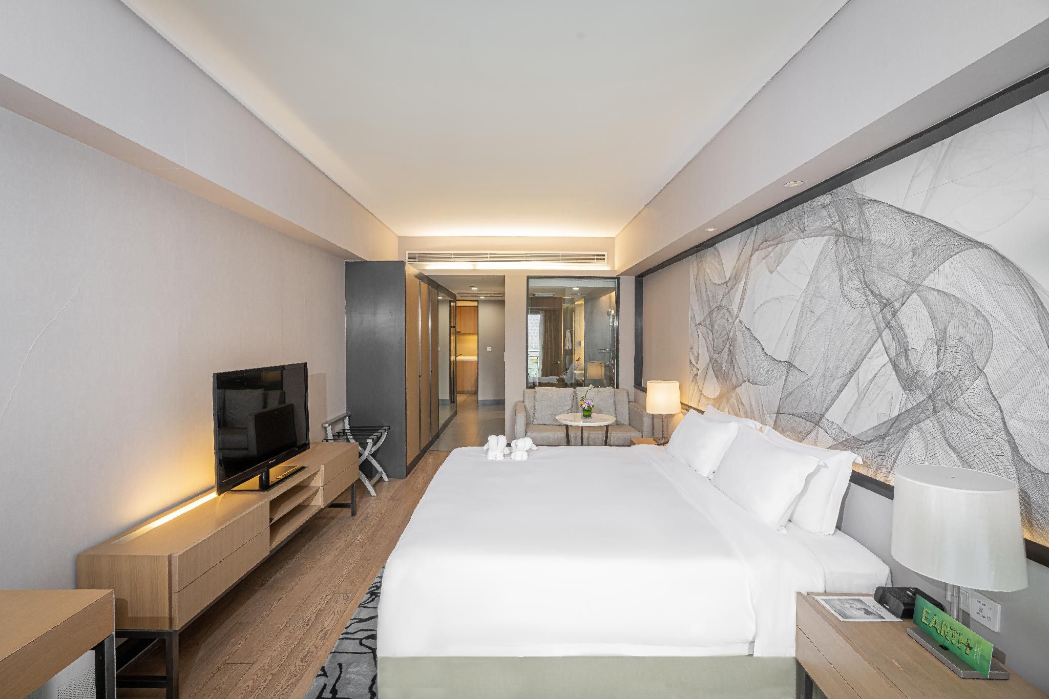 Studio Executive Room