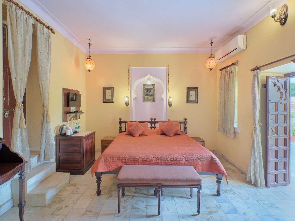 Heritage AC Suite Room