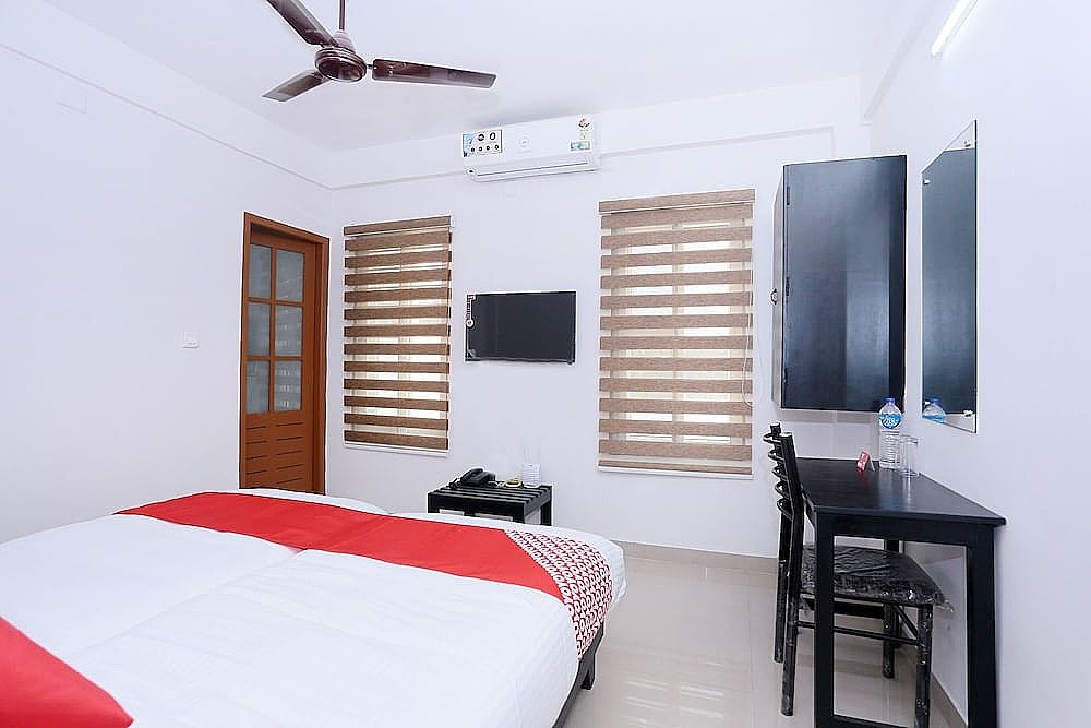 OYO 30973 Thulasi Inn Double or Twin Room 5