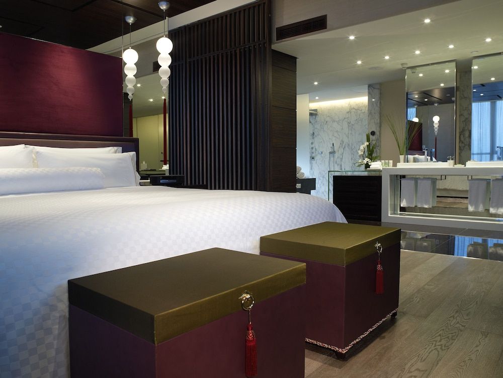 Club Studio, 1 King Bed (View)