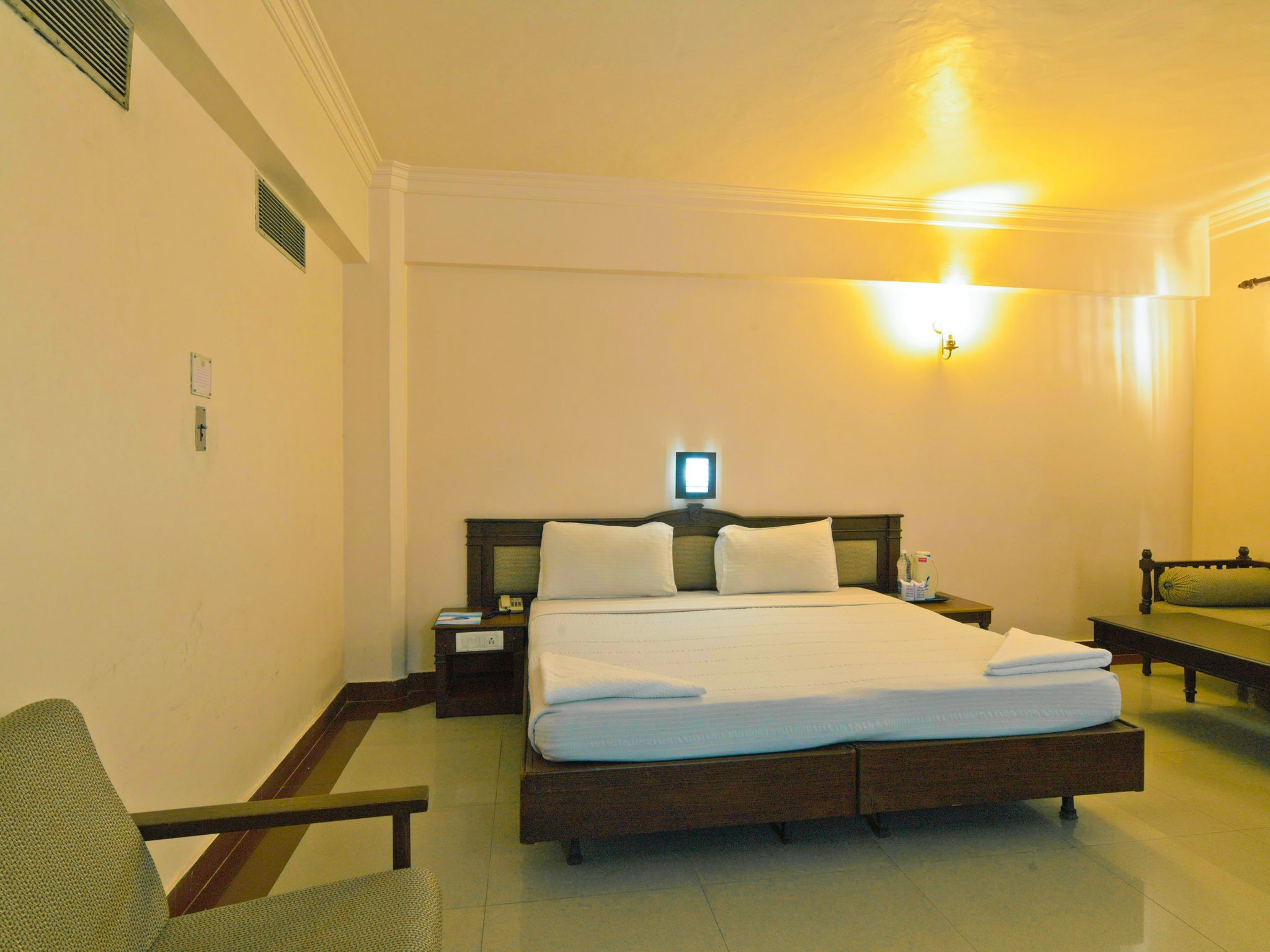 Sealord Hotel Deluxe Room 15