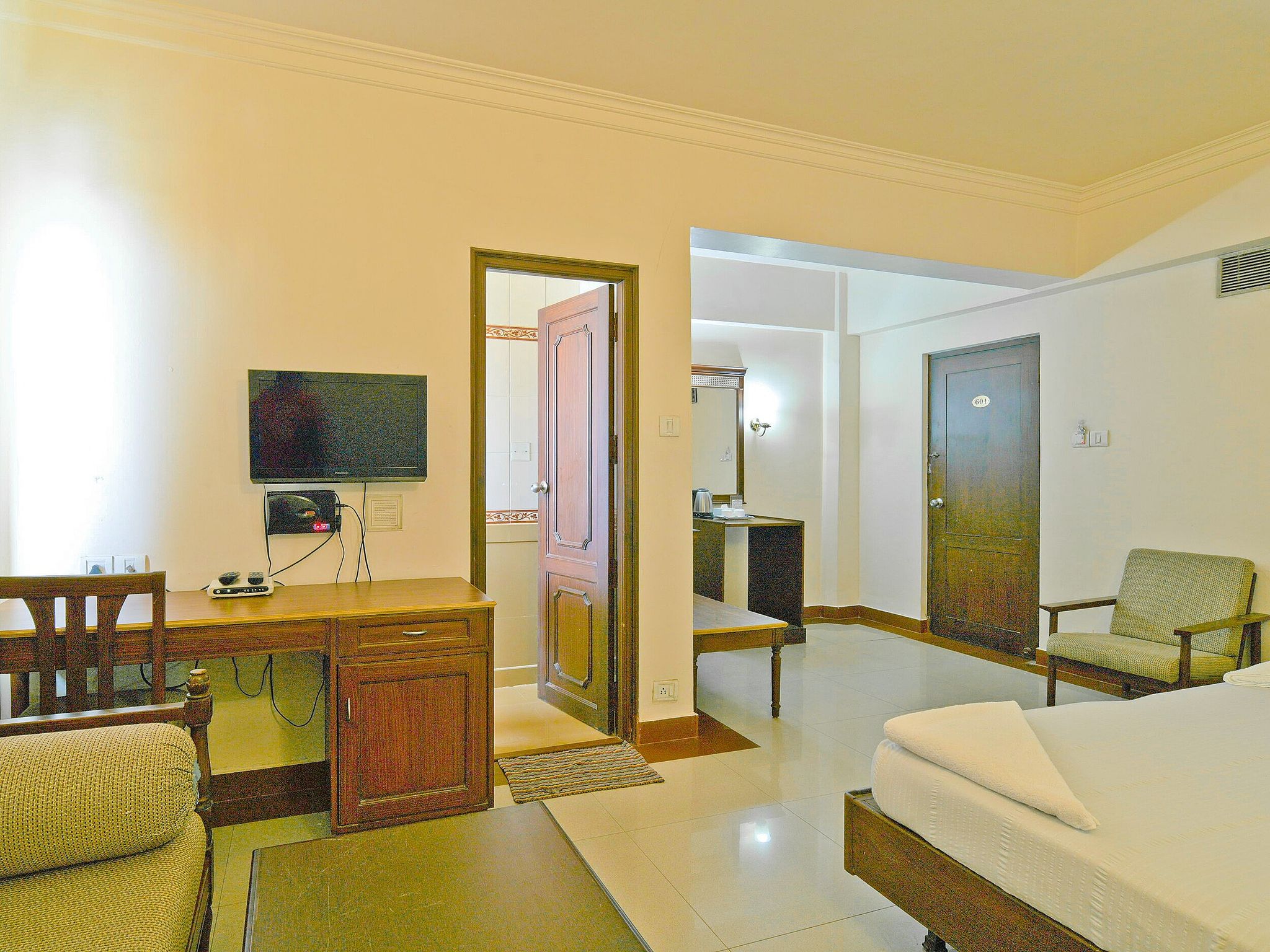 Sealord Hotel Deluxe Room 24