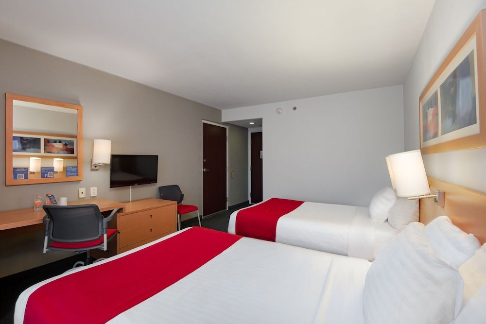 City Express by Marriott Tepotzotlan Room, 2 Double Beds, Non Smoking 3