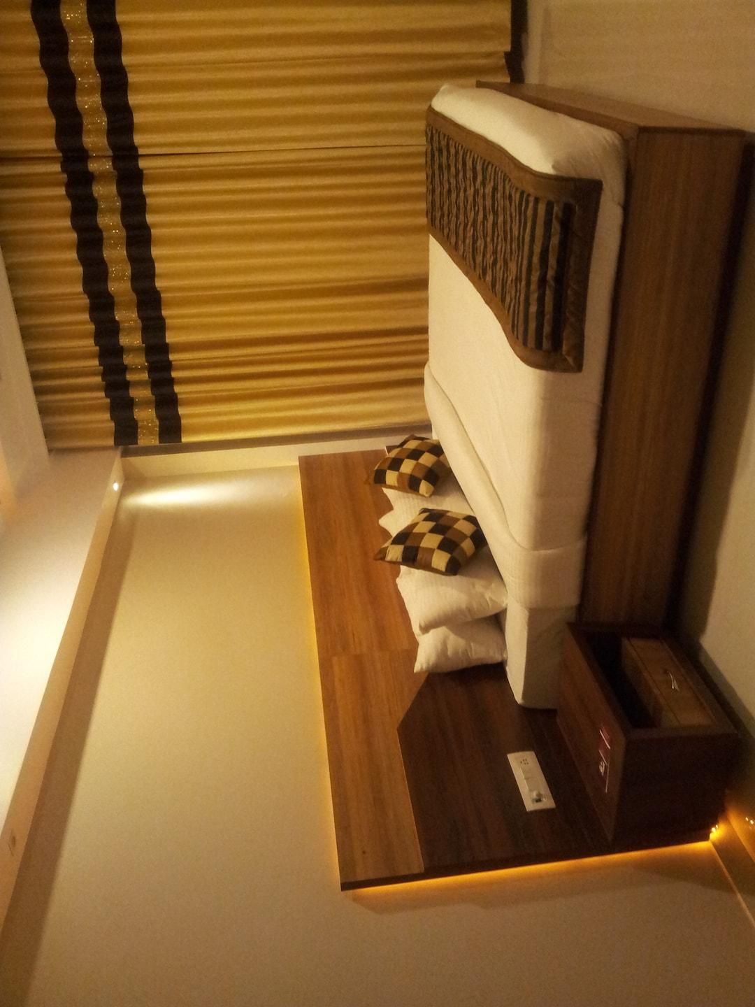 Hotel La Capitol Deluxe Room 2