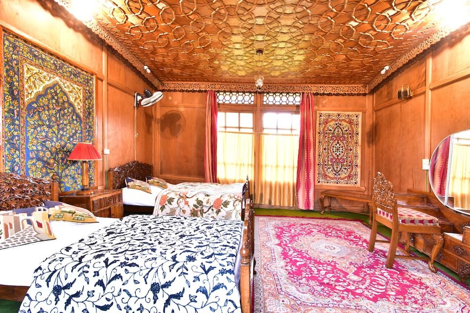 undefined Houseboat Inshallah 5