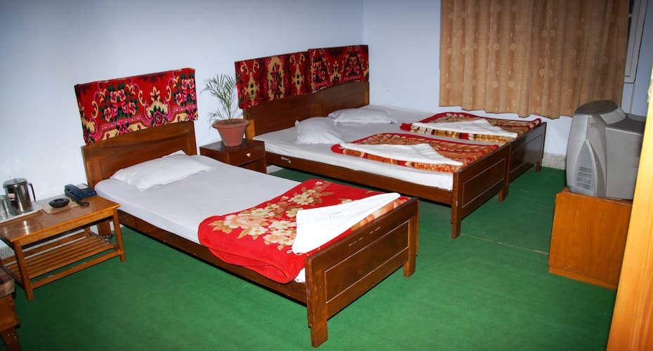 undefined Hotel Queens Regency 5