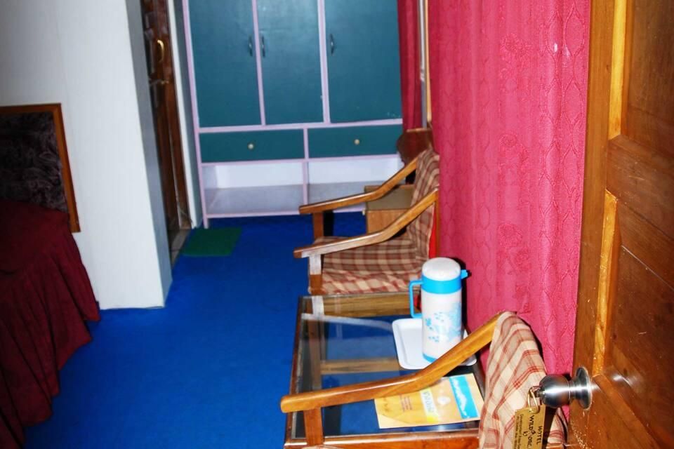 undefined Hotel Queens Regency 9