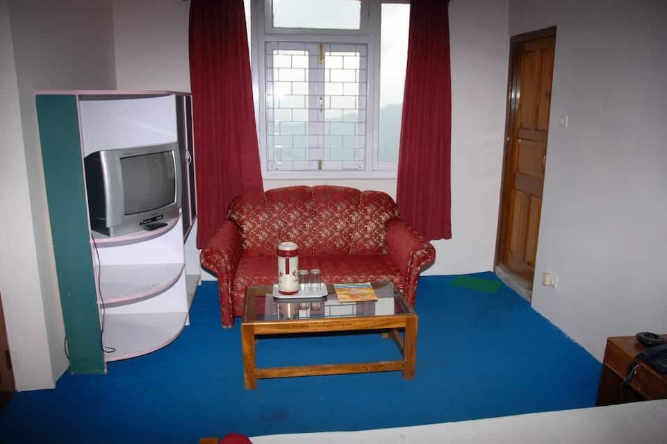 undefined Hotel Queens Regency 8