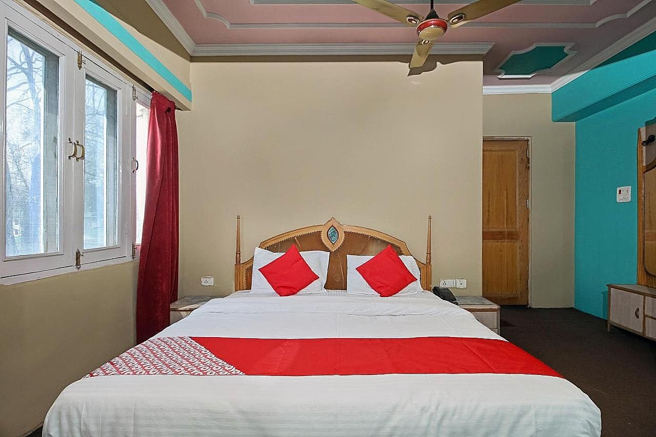 undefined OYO 29553 Hotel Essar 8