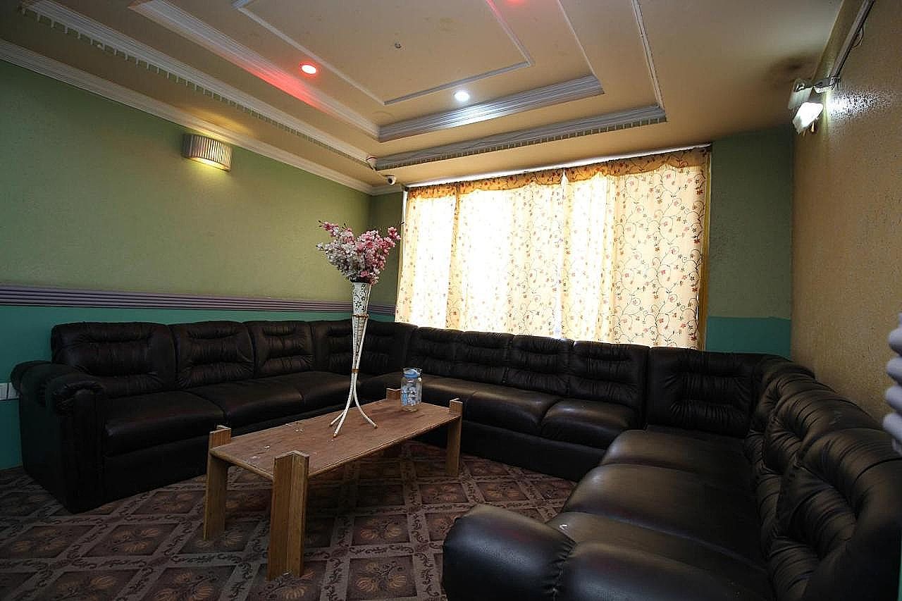 undefined OYO 29553 Hotel Essar 7