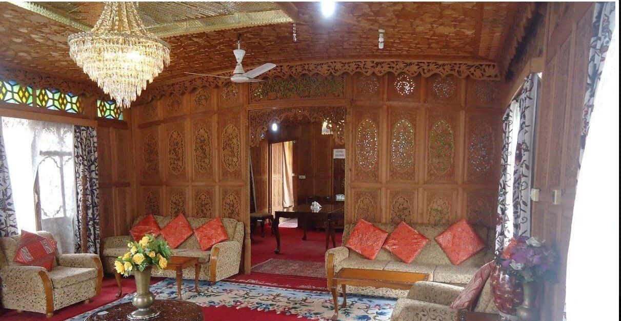 undefined Majestic Houseboat 2