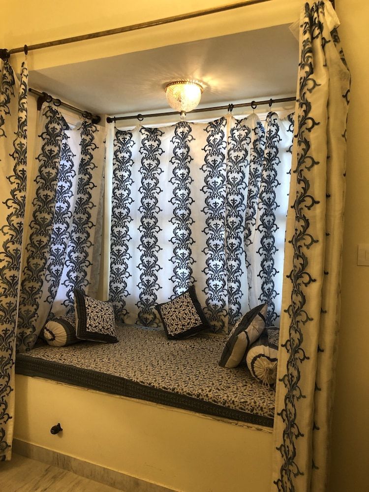 Jai Villa Homestay Deluxe Double Room, 1 King Bed, Hill View 5