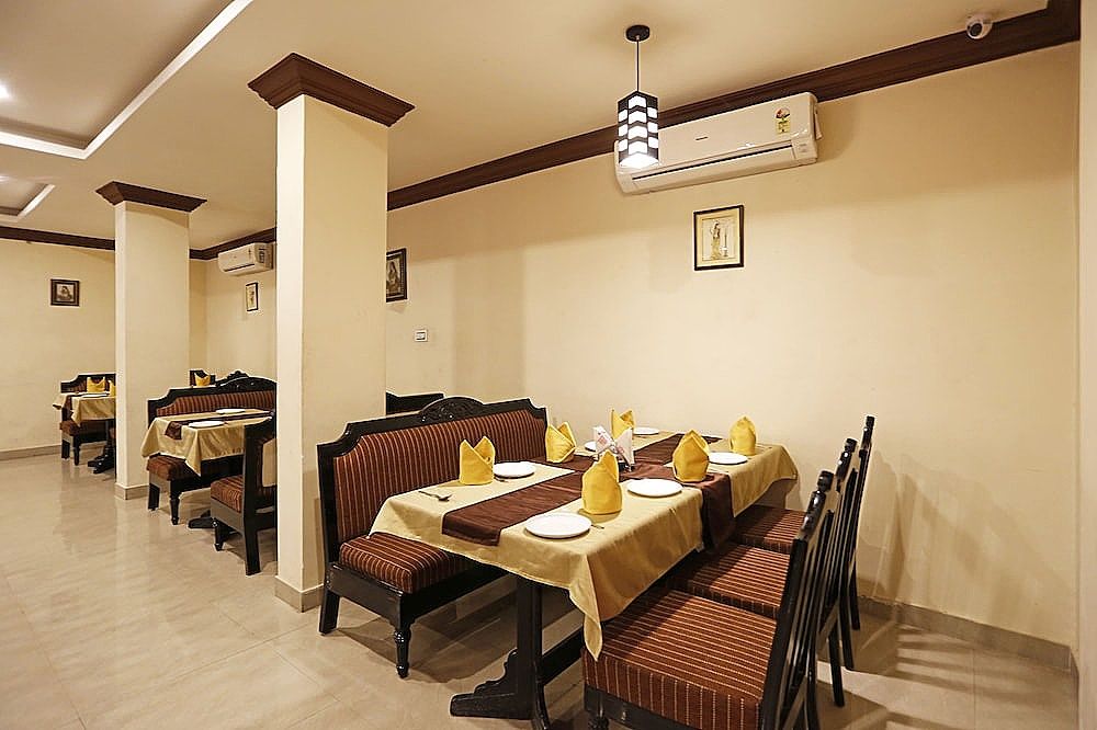 undefined FabExpress Relax Inn I 9