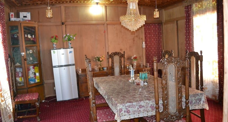 undefined Nazneen Group of Houseboats 3