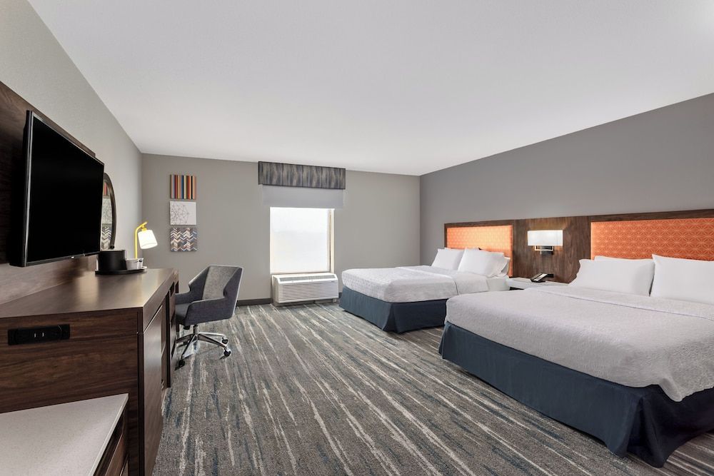 Two Queen Beds, Non-Smoking, Accessible (Mobile Hearing Accessories)