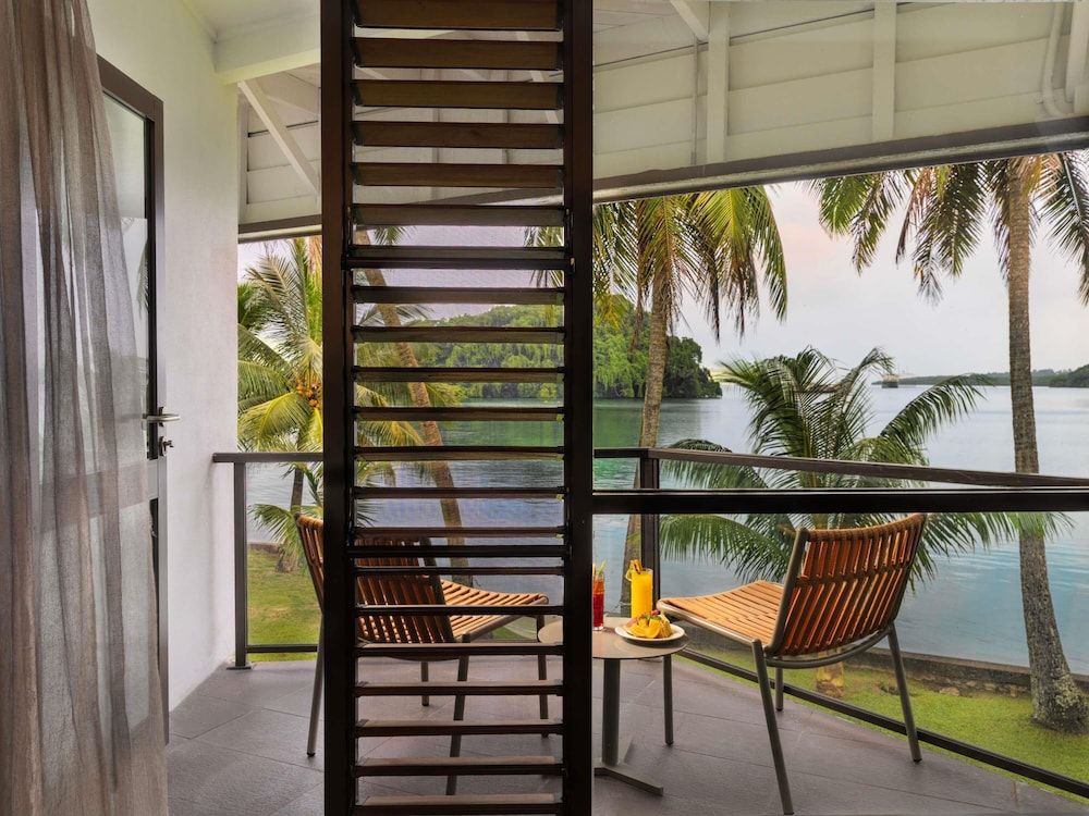 Novotel Suva Lami Bay Superior Room, 1 King Bed, Ocean View 4