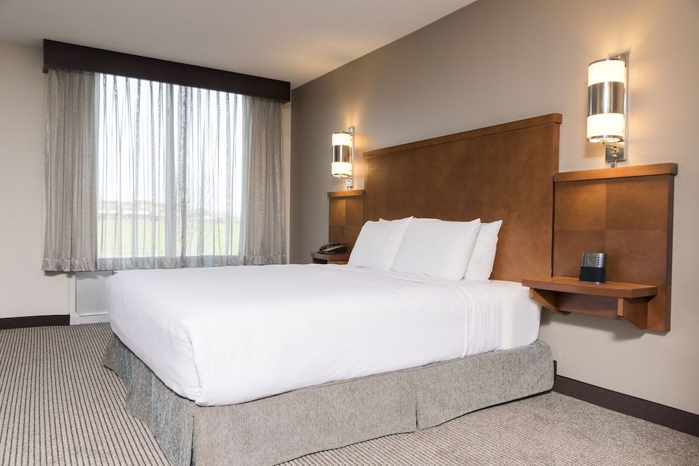 Standard Room, 1 King Bed