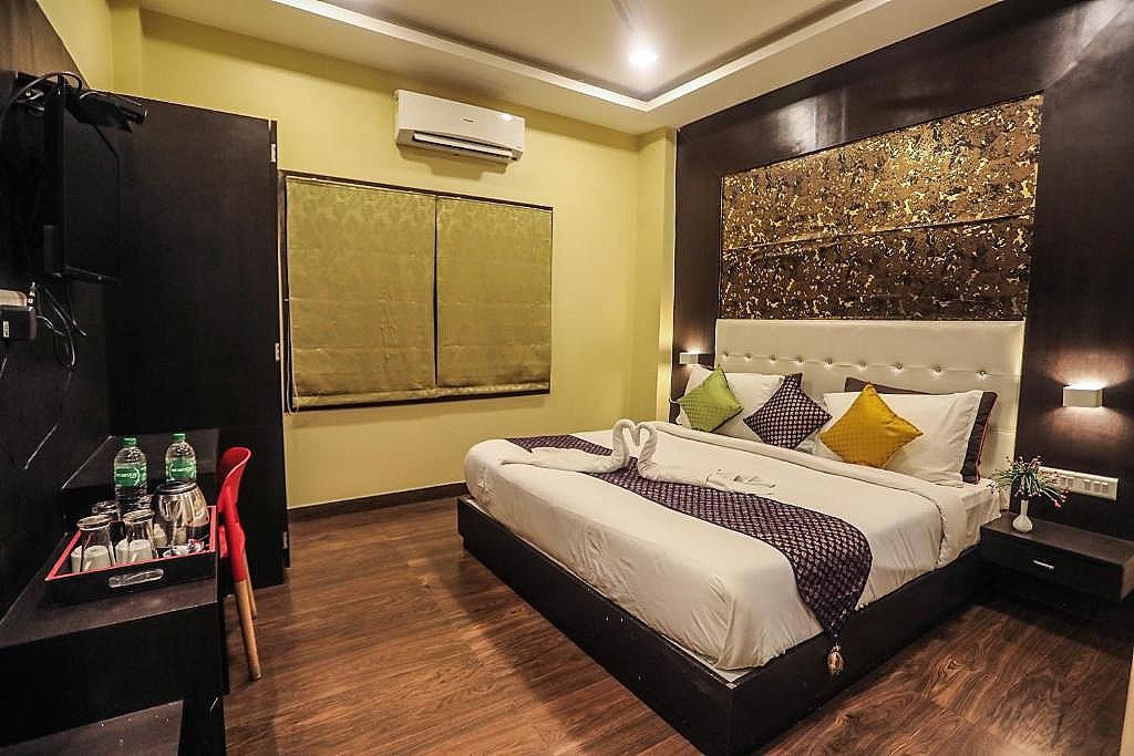 Hotel Grand Bhagwat Udaipur Deluxe Double Room 3