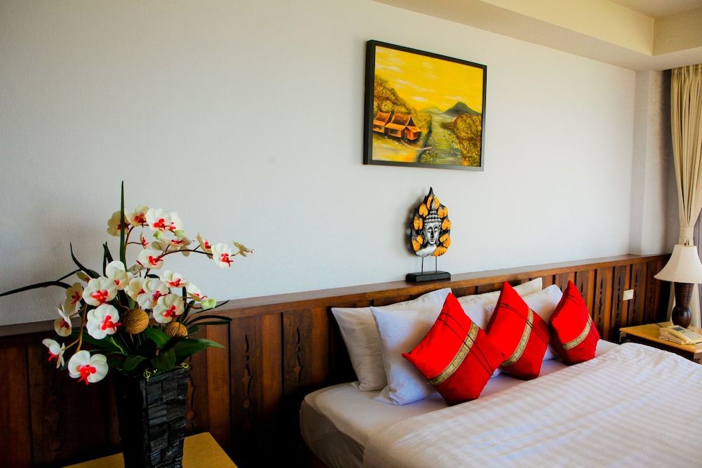 undefined Samui Island Beach Resort & Hotel 4