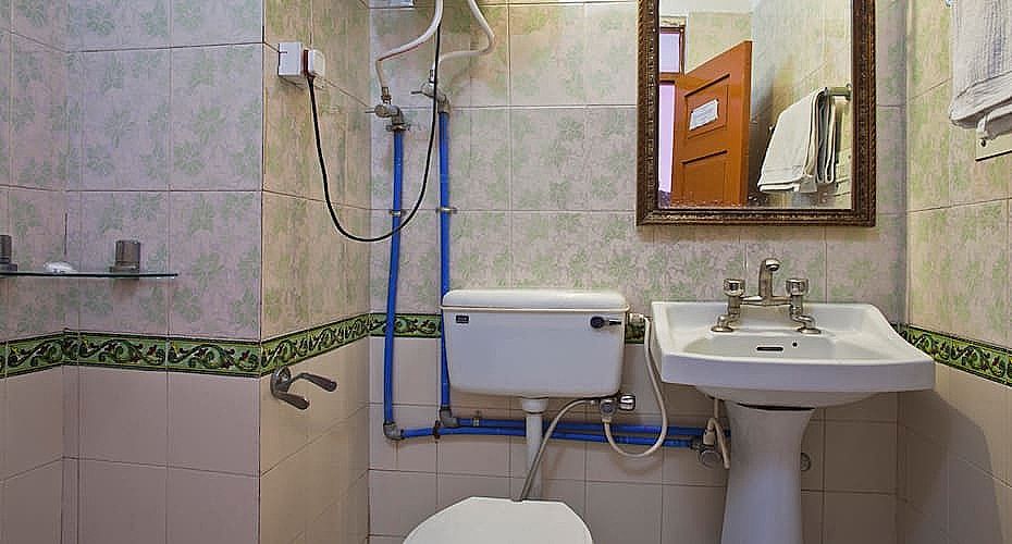 Bath room of the Deluxe Room