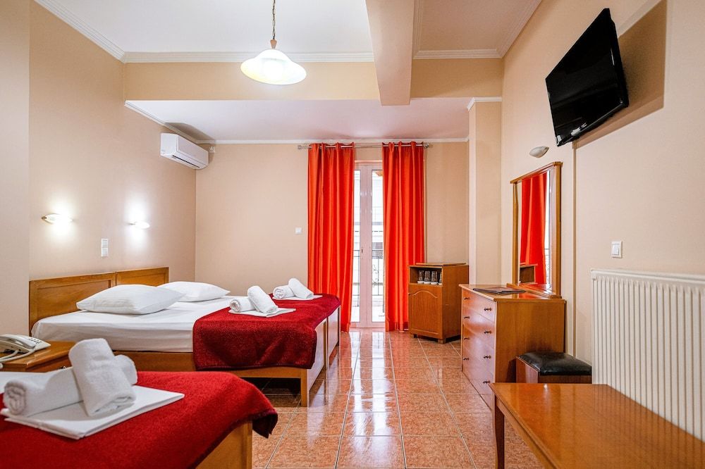 undefined Faros 2 Hotel 5