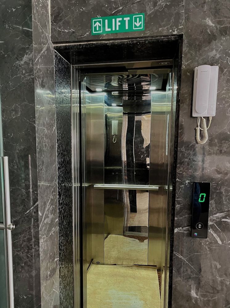Elevator